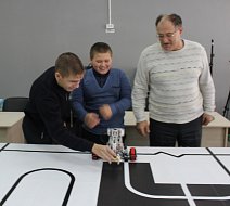   В Усть-Щербединской школе прошли традиционные соревнования по робототехнике
