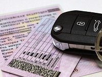 Продлевается срок действия водительских удостоверений