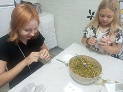 Дети приняли участие в патриотической акции для бойцов СВО