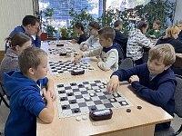 Романовские школьники приняли участие в турнире по шашкам