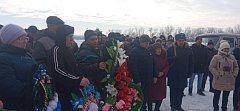 Жители Подгорного проводили в последний путь бойца СВО