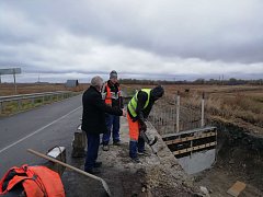 Завершается восстановление моста рядом с селом Бык