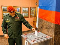 Герой России генерал-лейтенант Александр Белоглазов проголосовал на выборах