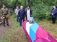 Жители села Большой Карай простились с воином