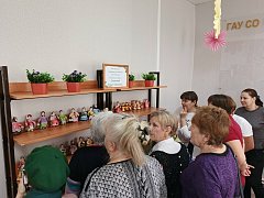 В КЦСОН прошла выставка работ «серебряного» волонтера