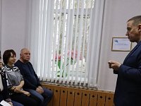 Члены партии «Единая Россия» провели приемы