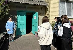 Школьники из ЮДП поздравили педагогов