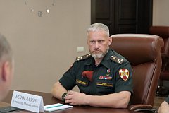 Роман Бусаргин встретился с новым руководителем саратовского института Росгвардии