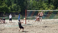 Турнир по пляжному волейболу состоялся в Большом Карае