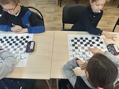В Романовской «Точке роста» прошел турнир по стоклеточным шашкам