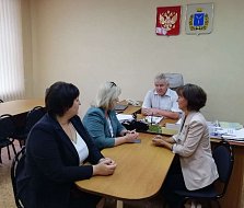 Глава района провел встречи по социальным вопросам