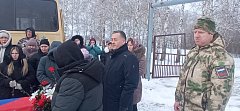 Жители Подгорного проводили в последний путь бойца СВО