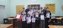 Романовские школьники приняли участие в областном турнире по русским шашкам