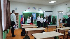 В школе села Мордовский Карай открыта мемориальная «Парта героя»