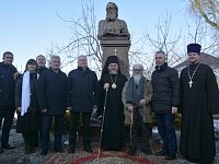 В Романовке торжественно открыт памятник Святителю Луке Крымскому