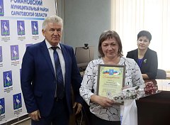 На совещании пригласили всех прийти на выборы