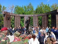 В Саратове в Парке Победы увековечили имя романовского бойца