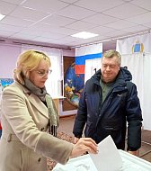 Проголосовали сегодня на выборах Президента РФ семьей
