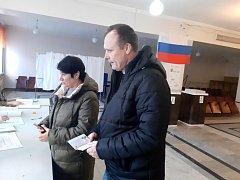 На выборы президента РФ приходят целыми семьями