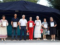 Жители района в рамках праздничного мероприятия получили заслуженные награды